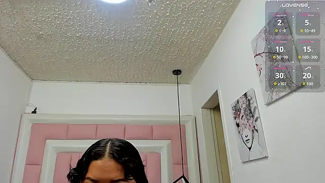 Snapshot of Princess_Xoxo chatting on June 13, 12:36 pm Princess Xoxo online show from June 13, 12:36 pm