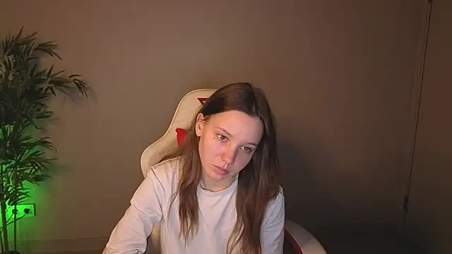 lolytaberry online show from May 7, 2:17 am