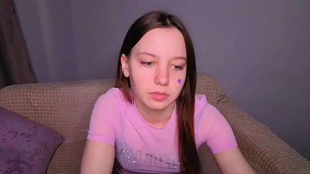 lolytaberry online show from June 13, 1:36 am