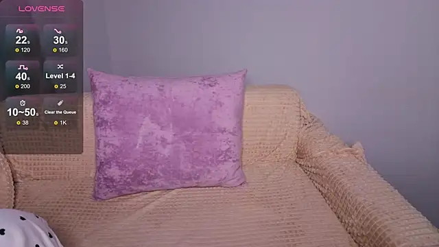 lolytaberry online show from June 15, 1:52 am