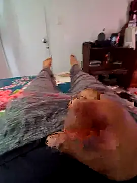 Snapshot of Almircorral2211 chatting on June 5, 10:48 pm Almircorral2211 online show from June 5, 10:48 pm