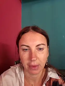 Snapshot of EvaMaffin chatting on June 13, 8:45 am EvaMaffin online show from June 13, 8:45 am