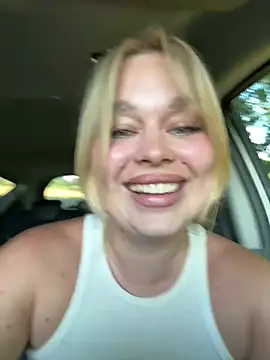 Snapshot of lilixcake chatting on June 25, 5:06 pm lilixcake online show from June 25, 5:06 pm