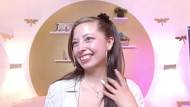 Snapshot of Lenna_Phillips chatting on June 3, 2:33 pm Lenna Phillips online show from June 3, 2:33 pm