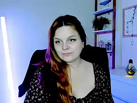 Snapshot of GingerKitten1 chatting on July 22, 5:43 am GingerKitten1 online show from July 22, 5:43 am