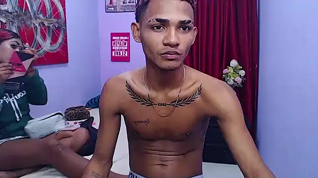 black twinks online show from June 11, 3:15 am
