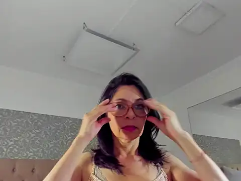 lena gray online show from June 8, 1:44 pm
