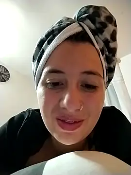 Annie loveer online show from June 14, 2:24 am