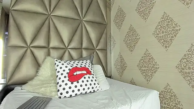 Snapshot of Violett_Carter chatting on July 31, 11:53 am Violett Carter online show from July 31, 11:53 am