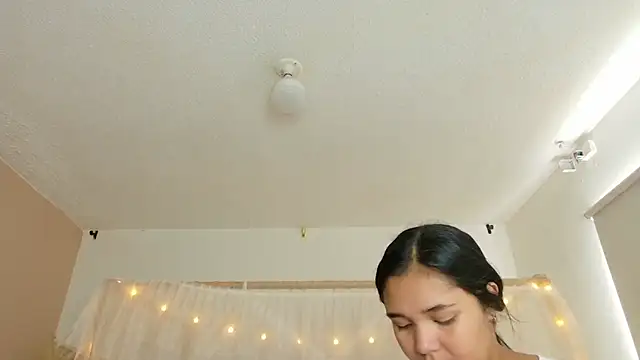 leoneriss online show from July 30, 7:57 pm