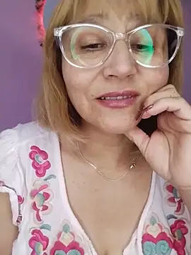 Snapshot of vitaminafranccesca chatting on May 26, 4:47 pm vitaminafranccesca online show from May 26, 4:47 pm
