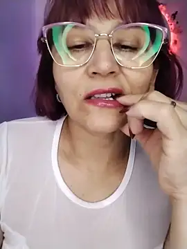 Snapshot of vitaminafranccesca chatting on June 21, 8:33 pm vitaminafranccesca online show from June 21, 8:33 pm