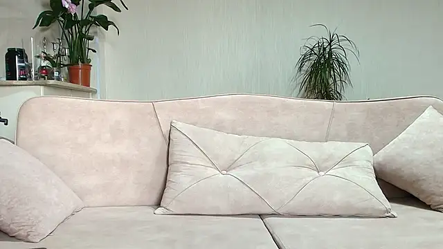 Snapshot of Gargona1 chatting on July 4, 9:15 am Gargona1 online show from July 4, 9:15 am