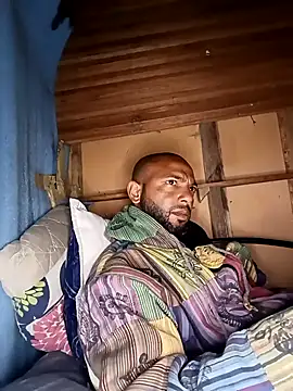 Camodick online show from January 18, 11:30 pm