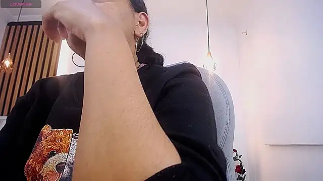 Snapshot of alexa_forbes_ chatting on July 16, 3:01 am alexa forbes online show from July 16, 3:01 am