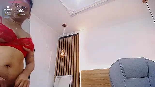 Snapshot of alexa_forbes_ chatting on August 5, 5:43 am alexa forbes online show from August 5, 5:43 am