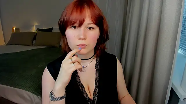 MiaLacrice online show from May 29, 11:19 am