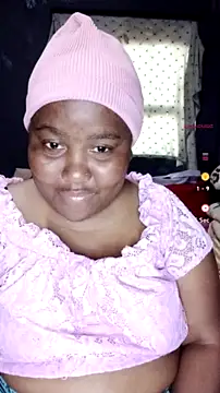 ChubbyMidgetxxx19 online show from July 11, 1:47 pm