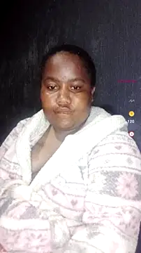 ChubbyMidgetxxx19 online show from July 20, 6:54 pm