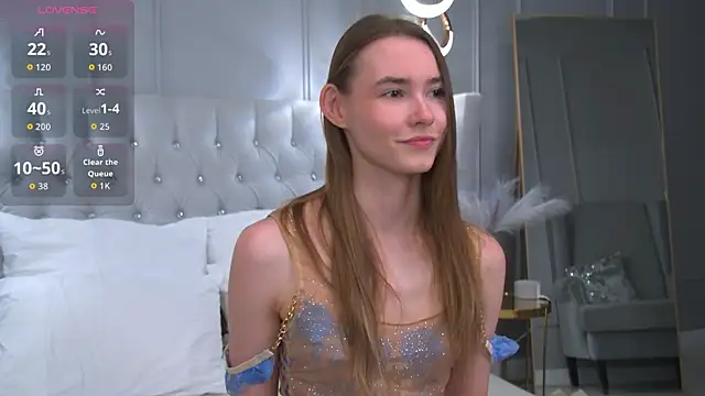 Snapshot of LillianYoung chatting on May 19, 9:37 am LillianYoung online show from May 19, 9:37 am