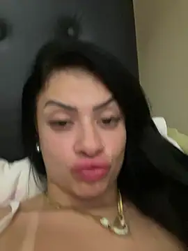 Snapshot of belababyy chatting on July 27, 11:01 pm belababyy online show from July 27, 11:01 pm