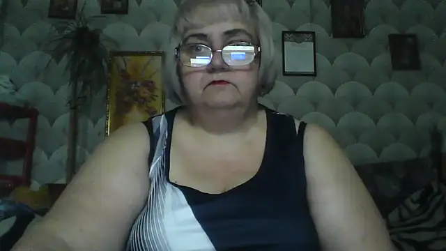 MarinaFarina53 online show from May 31, 6:42 am