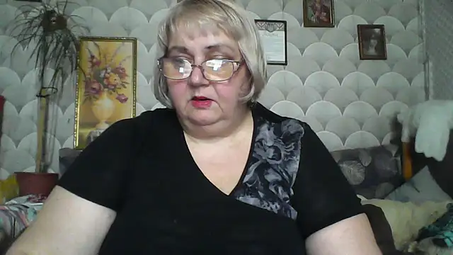 MarinaFarina53 online show from June 3, 10:40 am