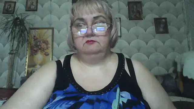 MarinaFarina53 online show from June 6, 7:02 am