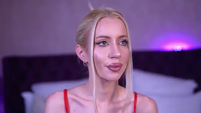 CaseyPosh online show from June 7, 5:38 pm