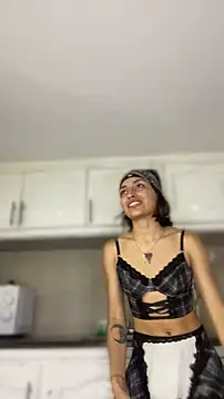 Snapshot of LunaiXMoon_ chatting on July 29, 12:36 pm LunaiXMoon online show from July 29, 12:36 pm