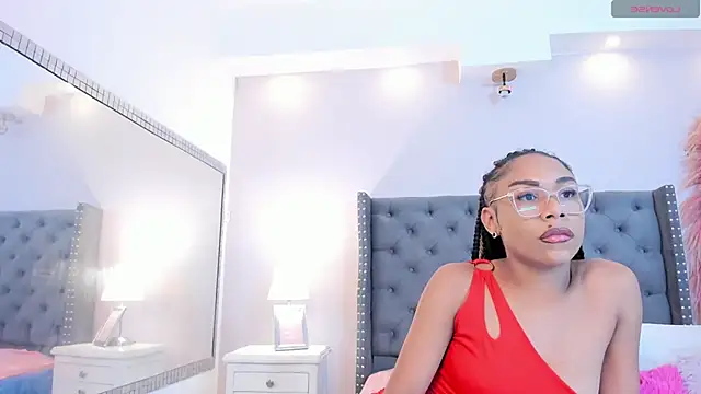 Erikaamore online show from June 14, 3:25 pm