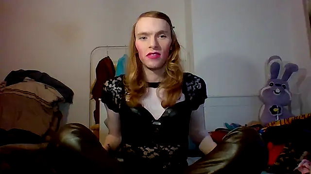 Snapshot of DaimondAngel chatting on May 20, 3:40 pm DaimondAngel online show from May 20, 3:40 pm