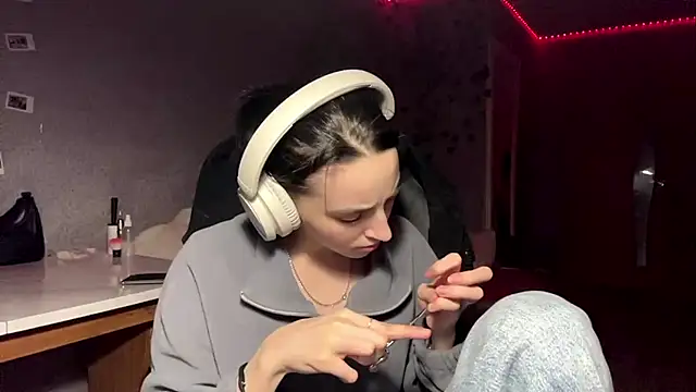 NightFoxxx online show from June 11, 3:32 pm