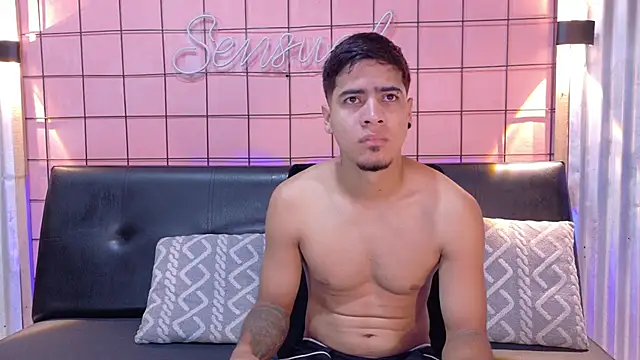 criss hardcock  online show from June 16, 12:41 pm
