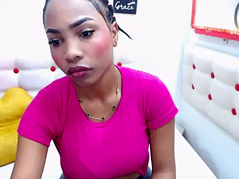 Snapshot of whitneynaugthyxxxx chatting on June 12, 4:17 pm whitneynaugthyxxxx online show from June 12, 4:17 pm