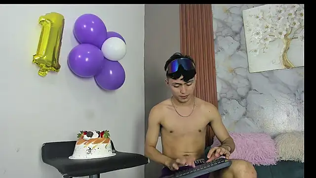 CAT LOVE1 online show from June 9, 1:17 am