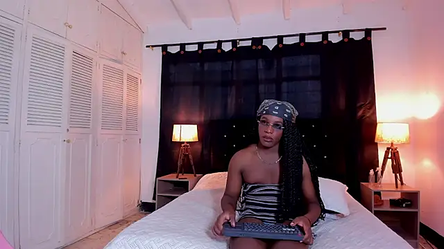 YasiryCoper online show from June 14, 11:56 am