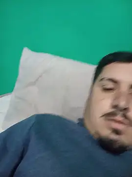 Snapshot of juaniglesias1977 chatting on May 23, 8:35 pm juaniglesias1977 online show from May 23, 8:35 pm