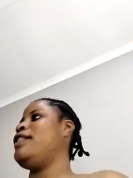 Snapshot of JuicyHoney_01 chatting on June 19, 5:56 am JuicyHoney 01 online show from June 19, 5:56 am