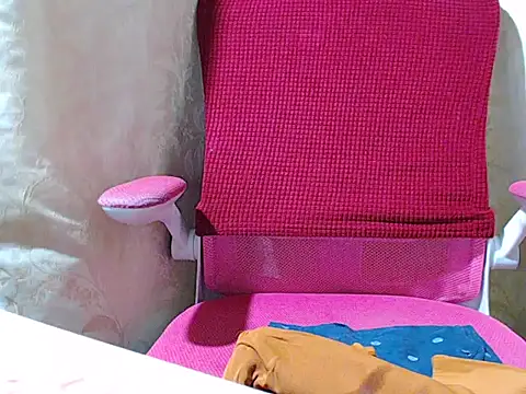 Sweetest PussyXX online show from May 31, 2:35 pm