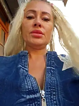 MILFBARBY online show from September 15, 7:08 am