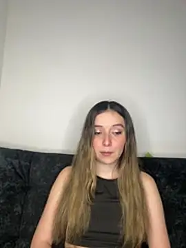 Sarisloves online show from July 11, 10:55 pm