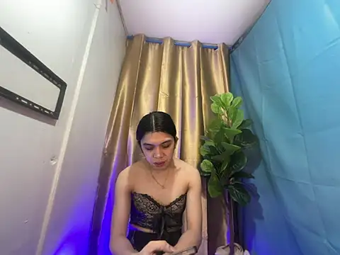RoseAmarie online show from July 30, 12:15 pm