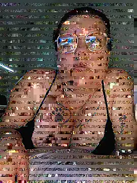 Snapshot of BadMommyyyyy chatting on May 23, 10:41 am BadMommyyyyy online show from May 23, 10:41 am