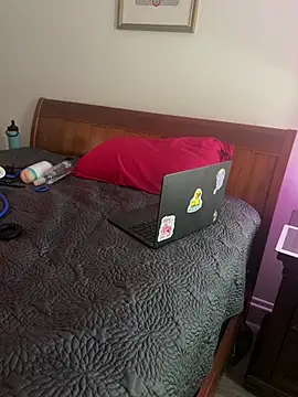 Monarchessa online show from June 4, 12:00 pm