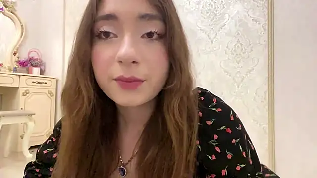 Rosie Sweety online show from June 12, 4:39 pm