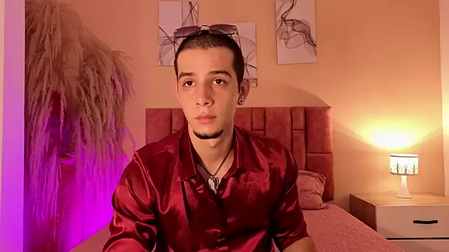 Snapshot of isaacblaze_ chatting on May 19, 4:41 am isaacblaze online show from May 19, 4:41 am
