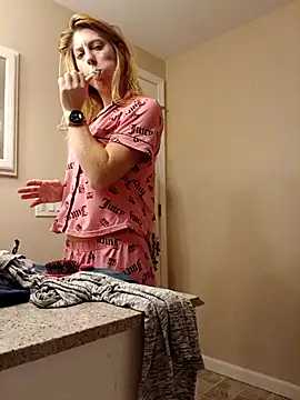 daddys girl333 online show from June 21, 2:03 am