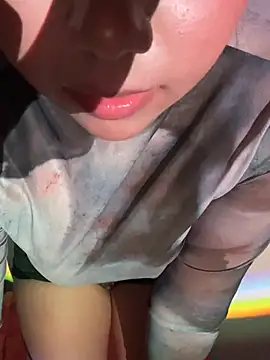 melihottie1 online show from May 12, 9:23 pm