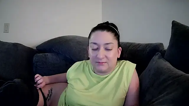 Hottie90210 online show from May 10, 8:41 am